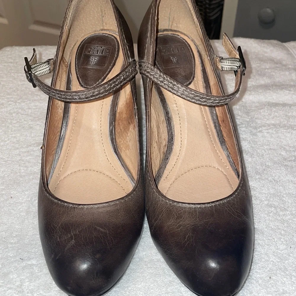 FRYE amazing mary jane heels - Picture 2 of 6